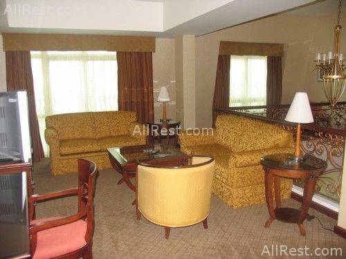 Al Murooj Rotana Suites 16